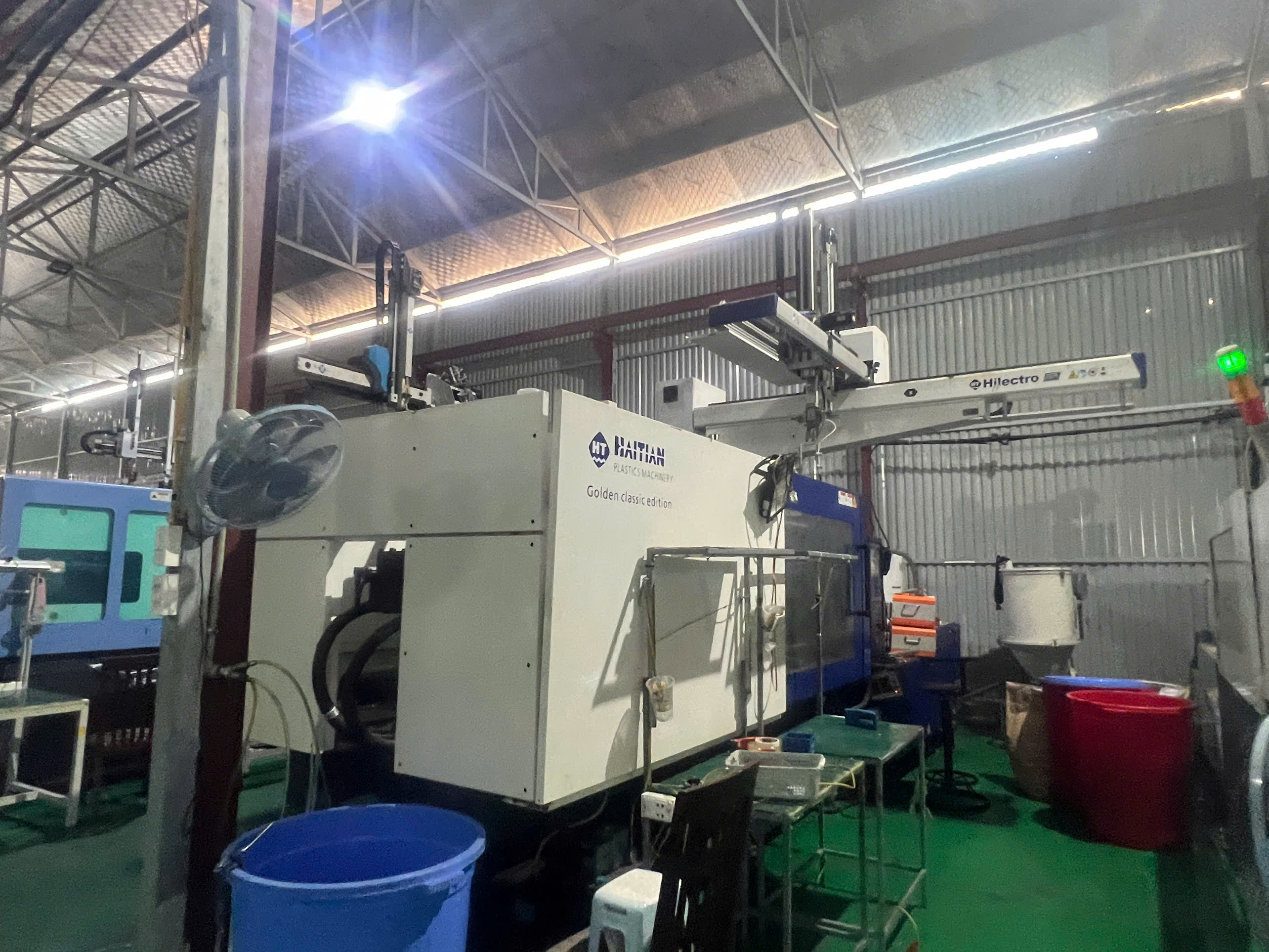Injection Molding Machine 3.jpg